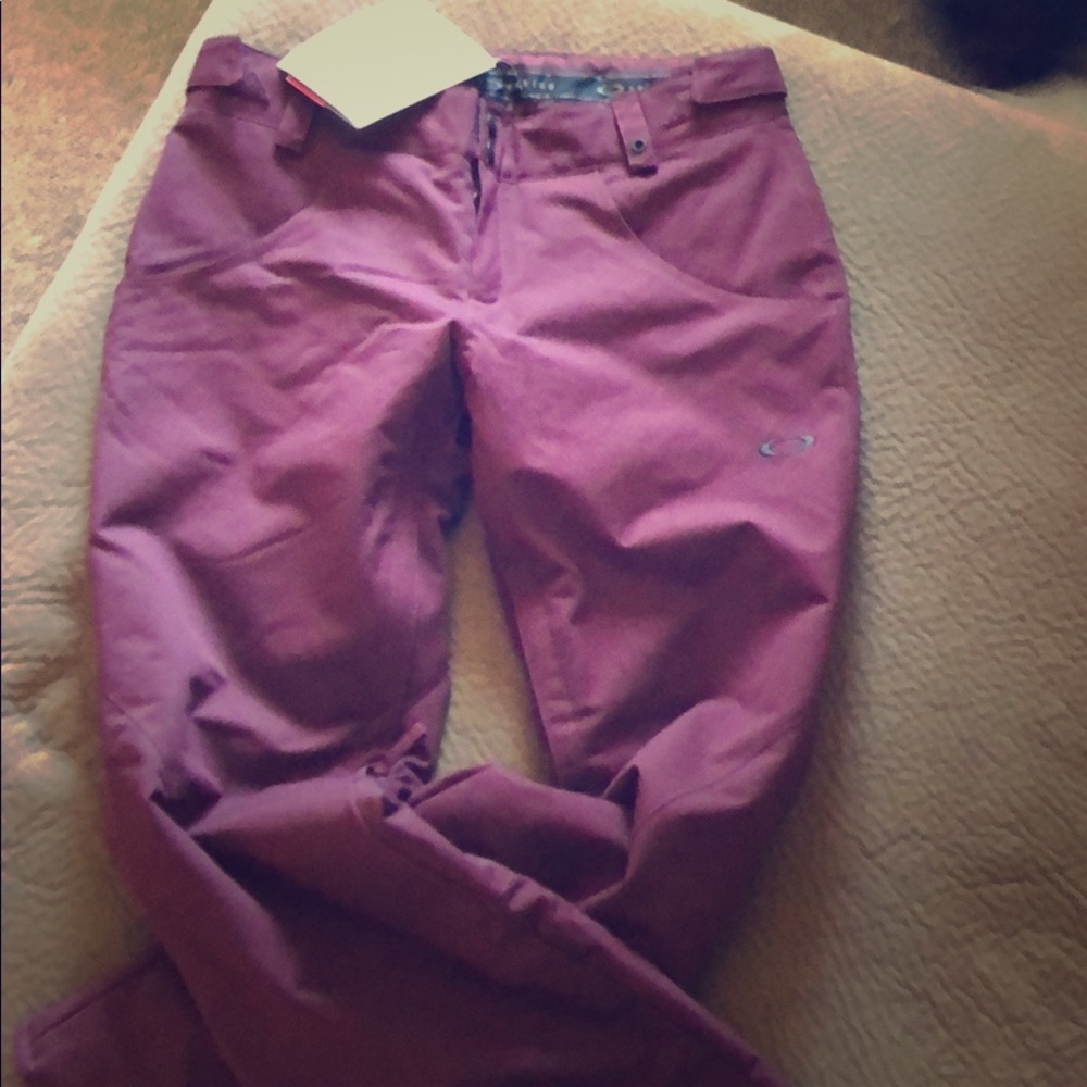 NWT Plum Oakley snowboarding/ski Pants